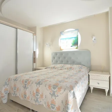 New Age Breeze Luxury Vilă