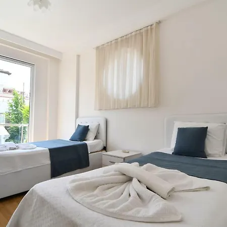 New Age Breeze Luxury Vilă